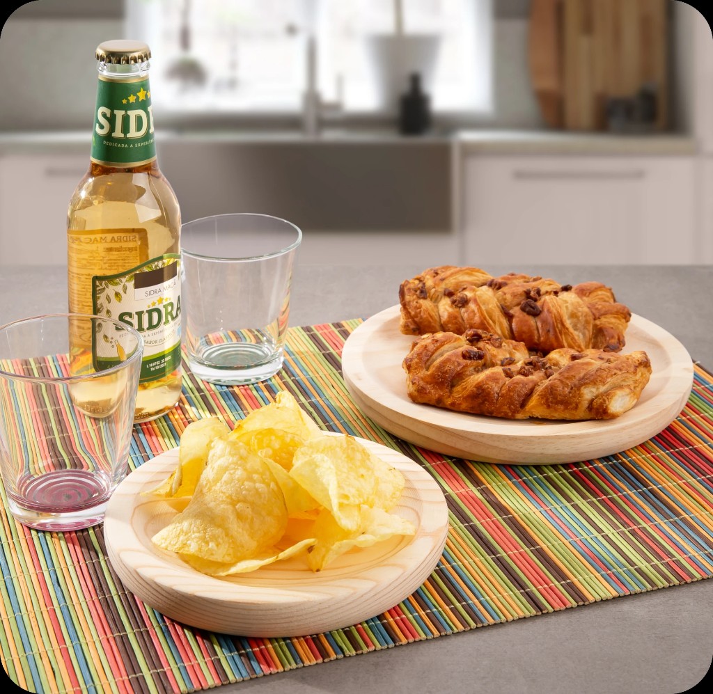 Conjunto de 6 taças de sobremesa com bebida e snacks